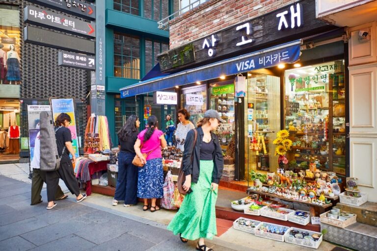 [ソウル] 仁寺洞文化の通り（인사동 문화의 거리）