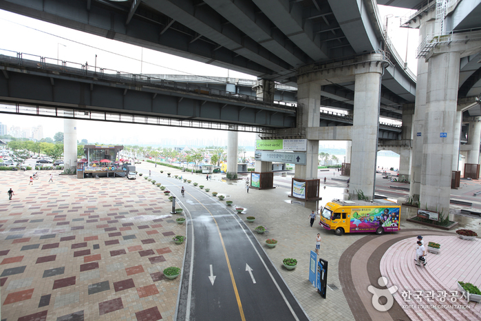 [ソウル] 漢江市民公園トゥクソム地区（トゥクソム漢江公園）（한강시민공원 뚝섬지구（뚝섬한강공원））