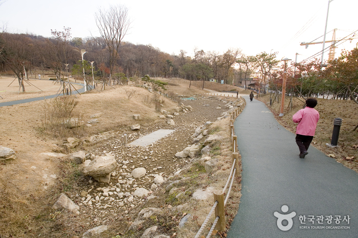 [ソウル] 一字山自然公園（일자산자연공원）