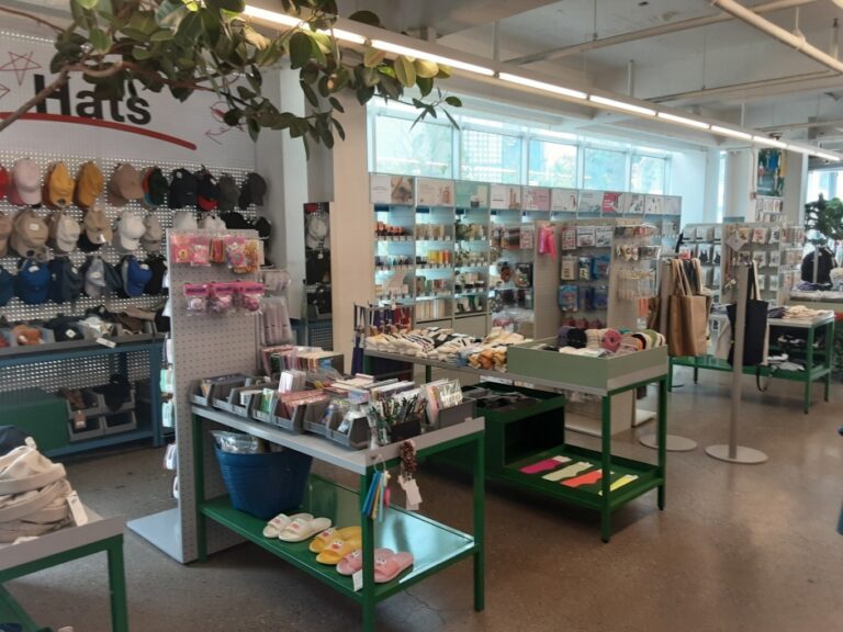 [ソウル] [事後免税店] ALAND（エーランド）・カロスキル店（에이랜드_가로수길점）