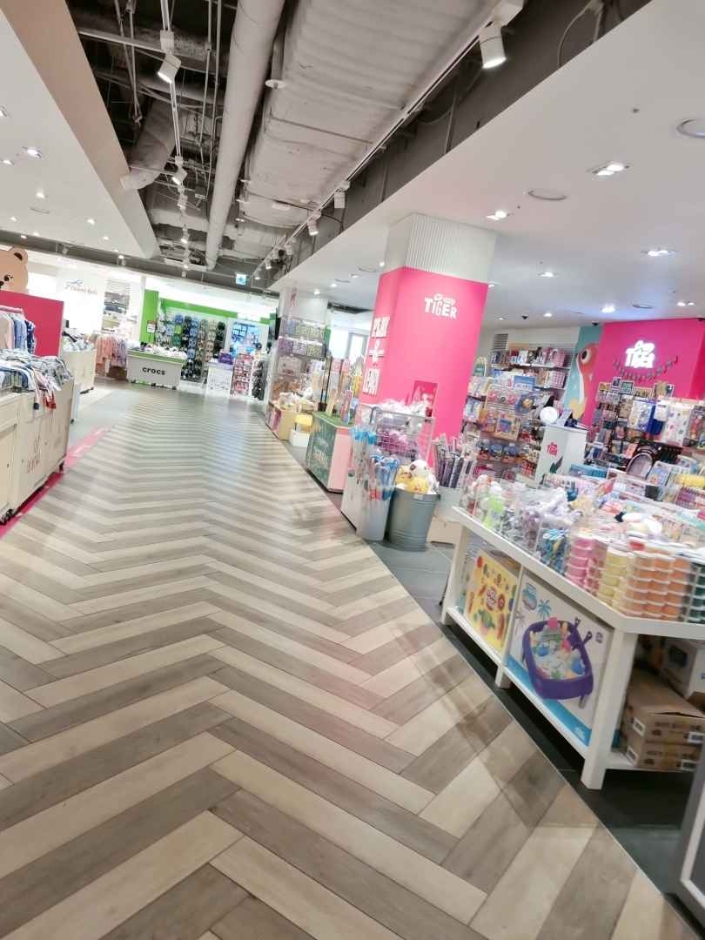 [ソウル] [事後免税店] MY LITTLE TIGER（マイリトルタイガー）・NCシングロ（新九老）（마이리틀타이거 nc신구로）