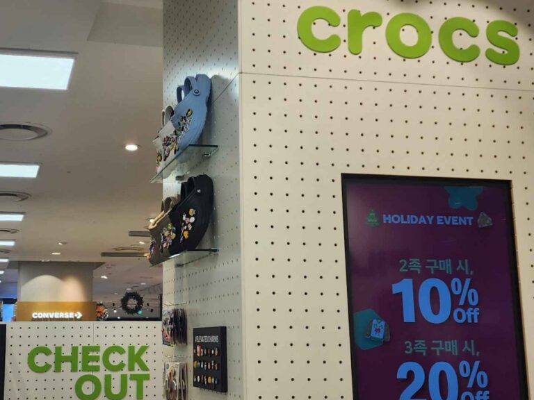 [ソウル] [事後免税店] crocs（クロックス）（크록스）