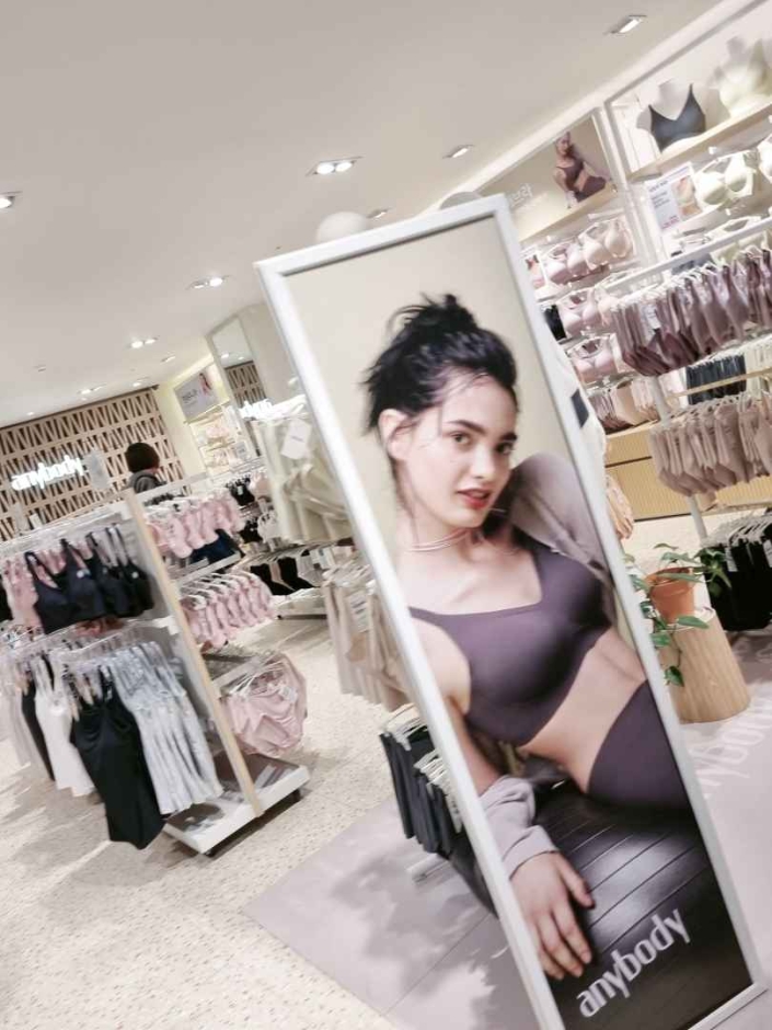 [ソウル] [事後免税店] anybody（エニボディ）（애니바디）