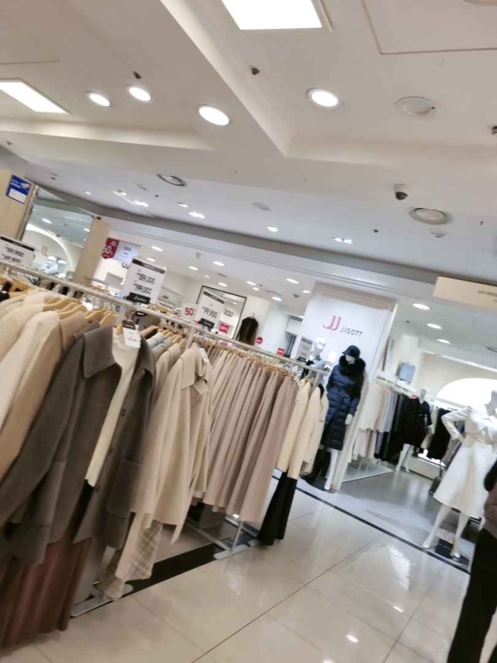 [ソウル] [事後免税店] JIGOTT（ジゴット）・2001アウトレットチュンゲ（中渓）（지고트 2001아울렛 중계）