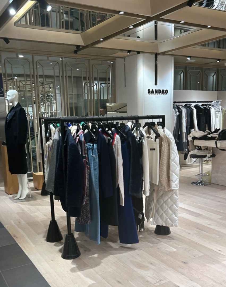 [ソウル] [事後免税店] SANDRO（サンドロ）（산드로）