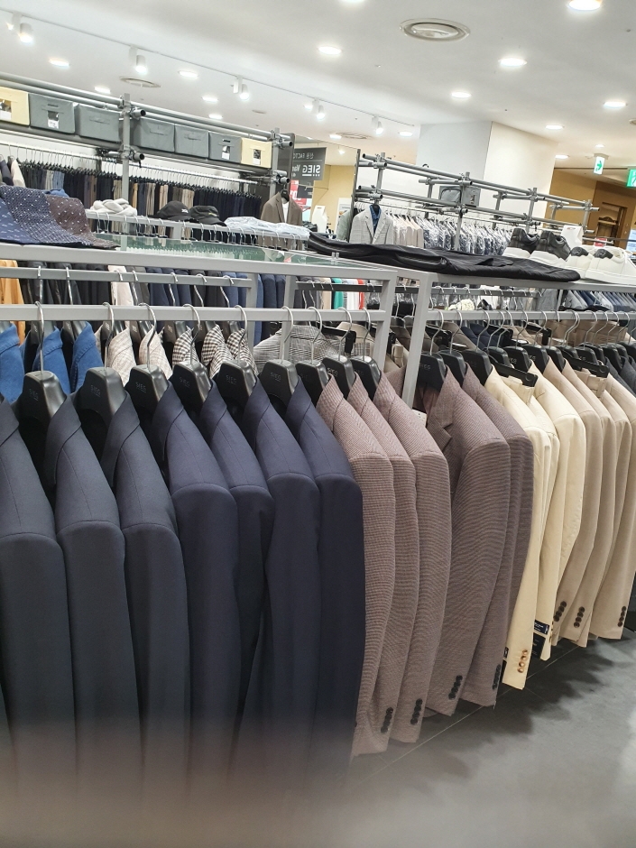 [ソウル] [事後免税店] SIEG（ジーク）・ロッテファクトリーカサン（加山）（지이크 롯데팩토리가산）