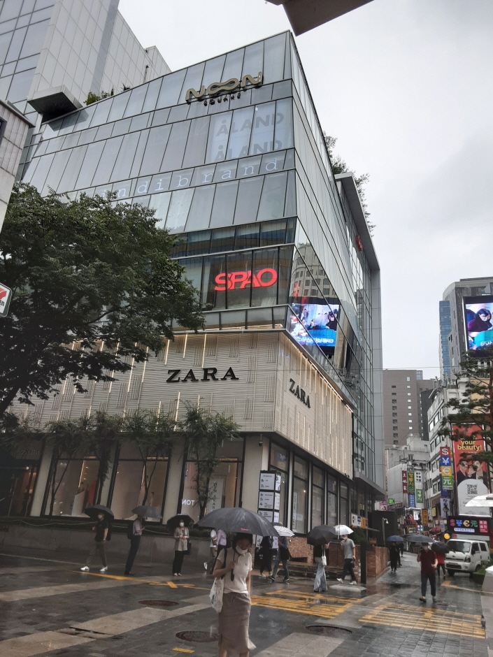 [ソウル] [事後免税店] ALAND（エーランド）・ミョンドン（明洞）ヌーンスクエア店（에이랜드_명동눈스퀘어점）