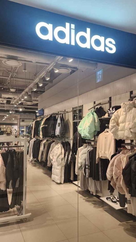 [ソウル] [事後免税店] adidas（アディダス）（아디다스）