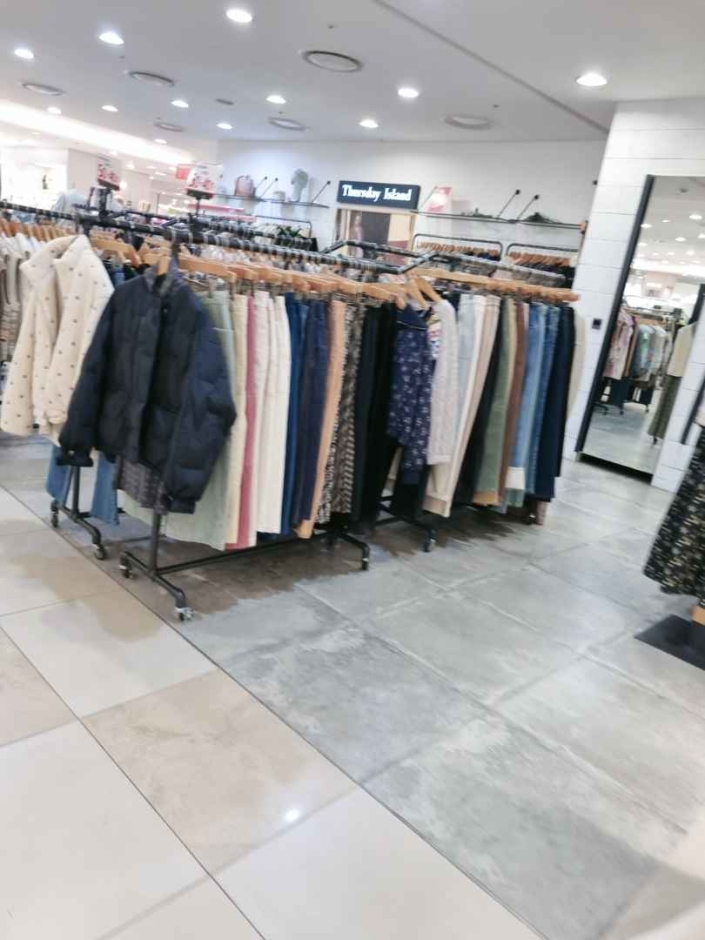 [ソウル] [事後免税店] Thursday Island（サースデーアイランド）（써스데이아일랜드）