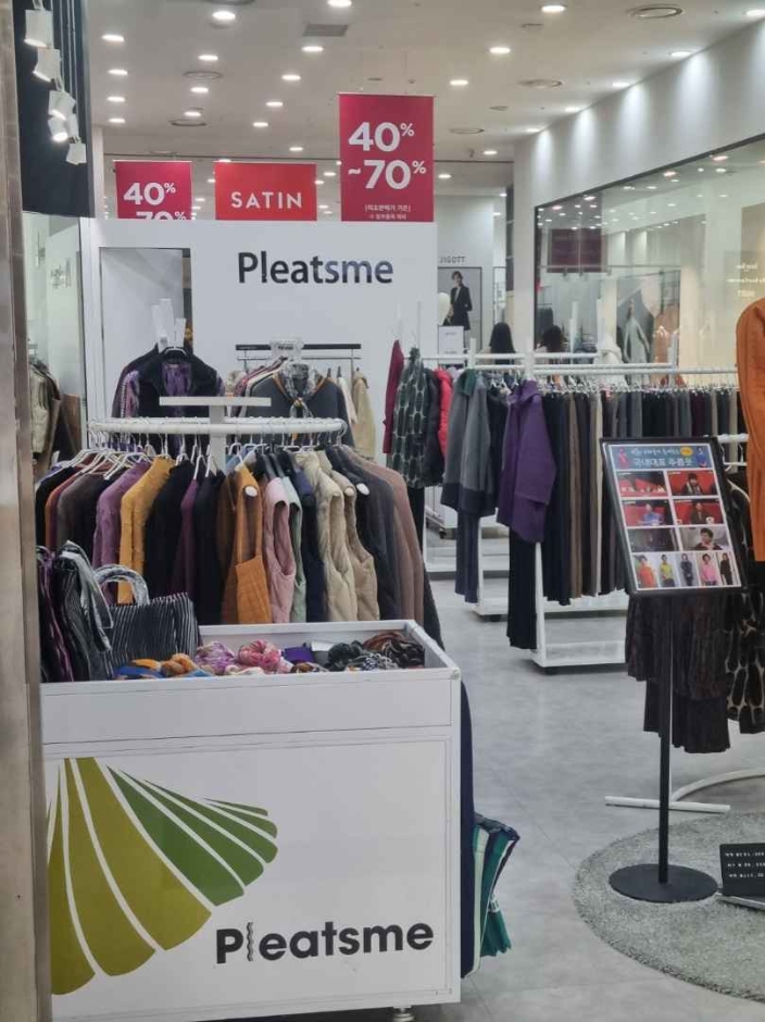 [ソウル] [事後免税店] PLEATSME（プリーツミー）・ロッテファクトリーカサン（加山）（플리츠미 롯데팩토리 가산）