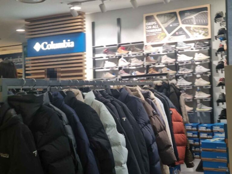 [ソウル] [事後免税店] Columbia（コロンビア）・ロッテファクトリーカサン（加山）（컬럼비아 롯데팩토리 가산）