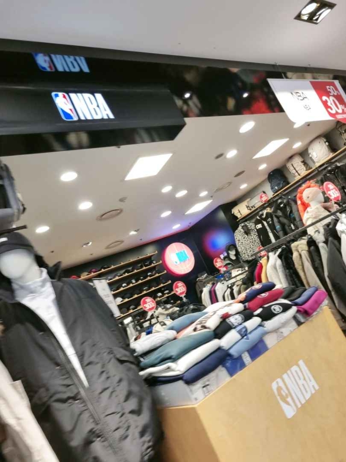 [ソウル] [事後免税店] NBA・2001アウトレットチュンゲ（中渓）（NBA 2001아울렛 중계）