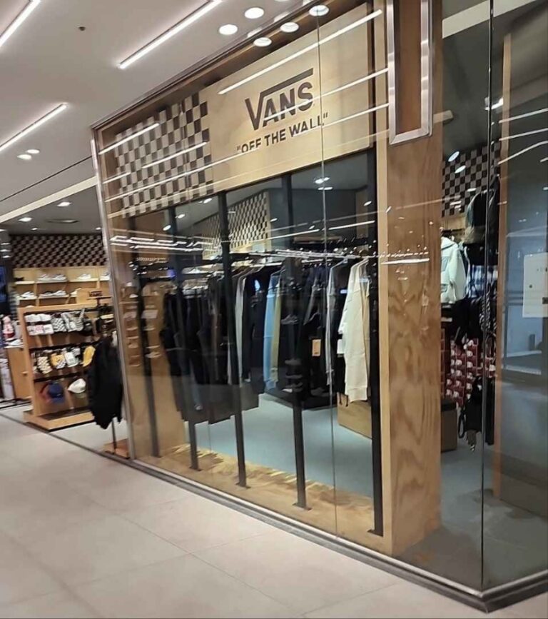 [ソウル] [事後免税店] VANS（ヴァンズ）（반스）