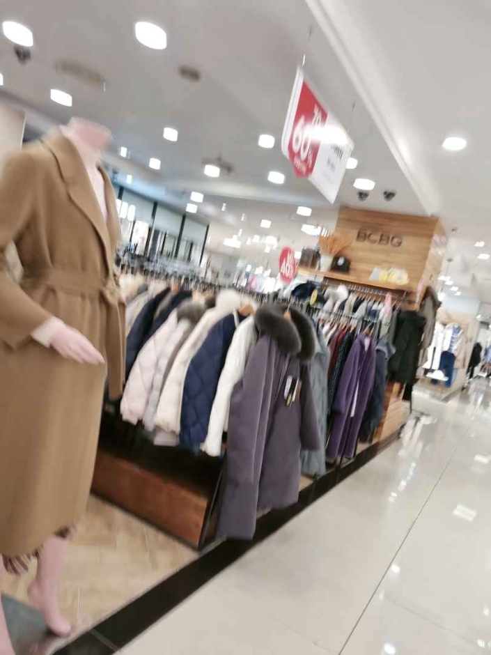 [ソウル] [事後免税店] BCBG・2001アウトレットチュンゲ（中渓）（비씨비지 2001아울렛 중계）