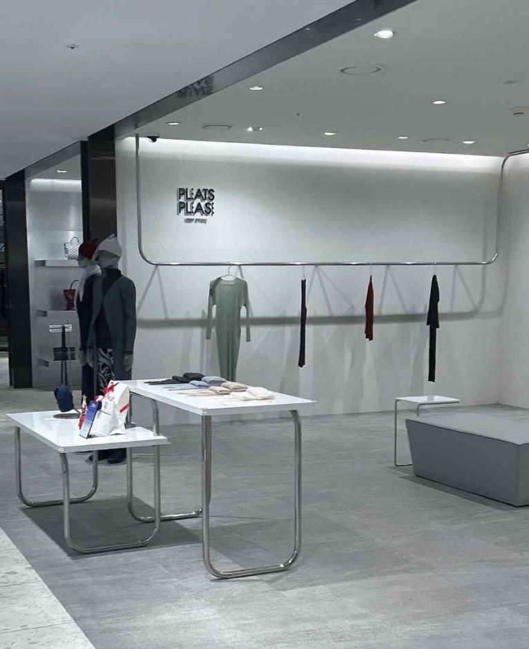 [ソウル] [事後免税店] PLEATS PLEASE（プリーツプリーズ）（플리츠플리즈）
