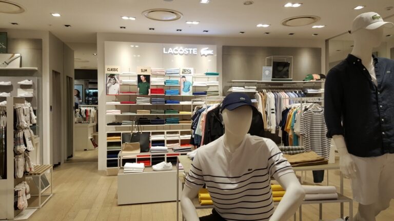 [ソウル] [事後免税店] LACOSTE（ラコステ）・コンデ（建大）スターシティ（라코스테건대스타시티）