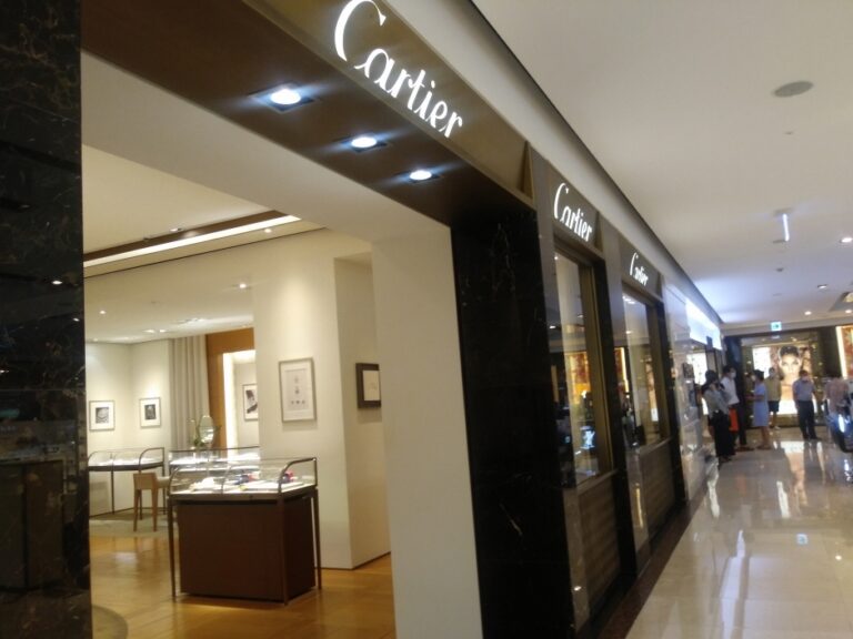 [ソウル] [事後免税店] Cartier（カルティエ）・現代本店（까르띠에 현대 본점）