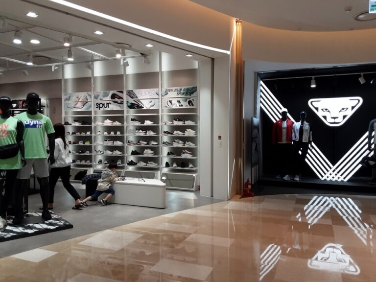 [ソウル] [事後免税店] DYNAFIT（ディナフィット）・ロッテワールドモール（다이나핏 롯데월드몰）