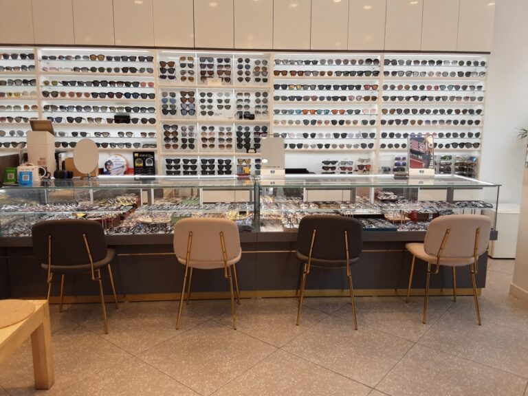 [ソウル] [事後免税店] OLENS（オーレンズ）・ミョンドン（明洞）大使館店（오렌즈 명동대사관점）