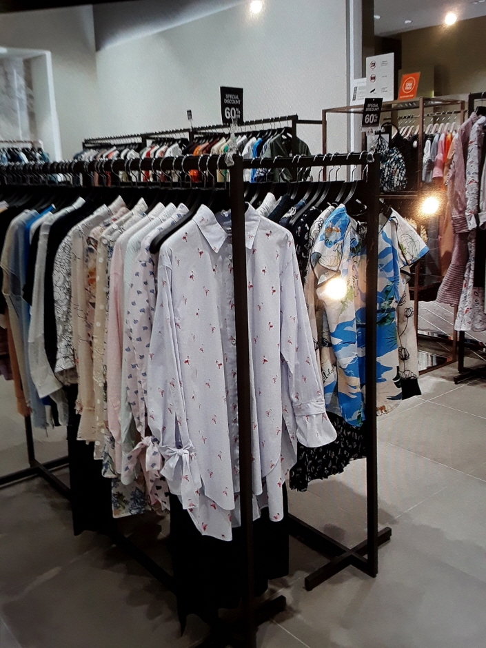 [ソウル] [事後免税店] THE HANDSOME（ハンサム）OBZEE（オブジェ）・現代カサン（加山）（한섬 오브제 현대가산）