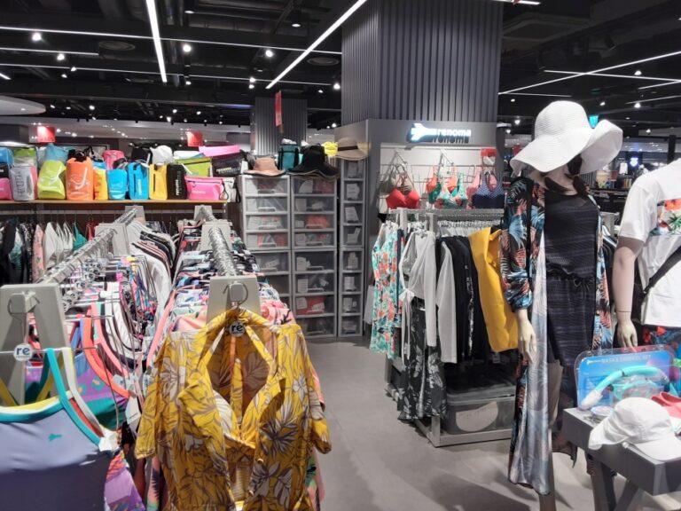 [ソウル] [事後免税店] renoma（レノマ）水着・現代ガーデンファイブ（레노마수영복 현대가든파이브）