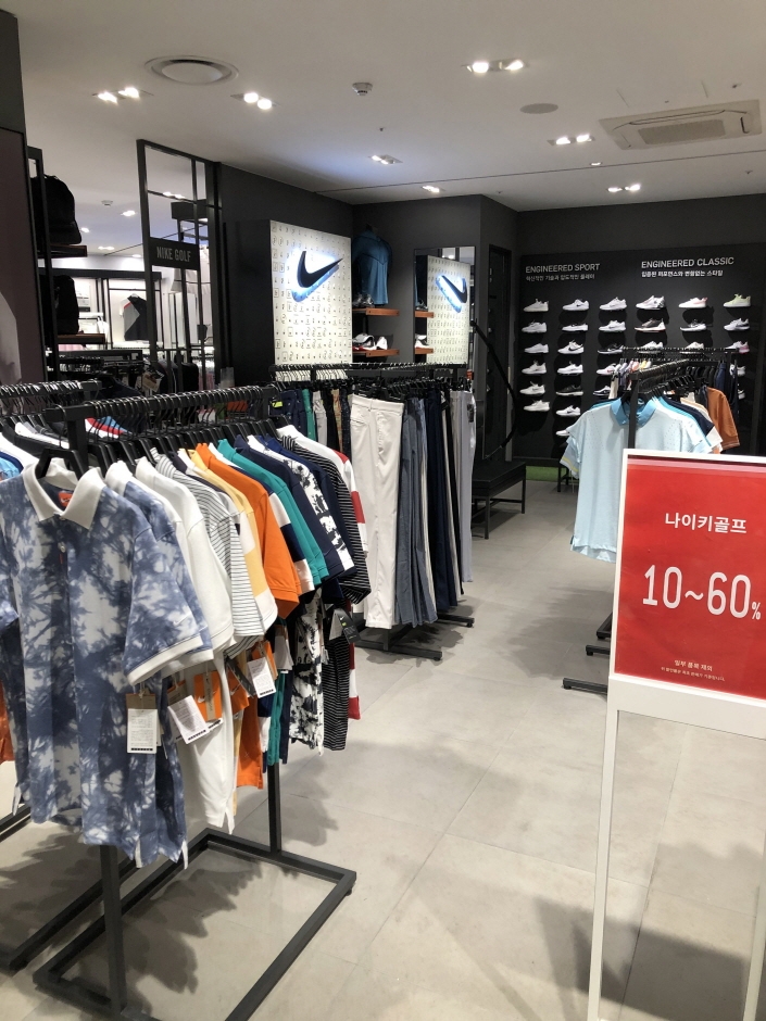 [ソウル] [事後免税店] ナイキゴルフ・現代ガーデンファイブ（나이키골프 현대가든파이브）