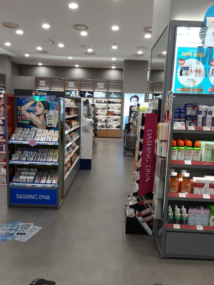 [ソウル] [事後免税店] Olive Young・シンドリム（新道林）テクノマート（올리브영 신도림테크노마트）