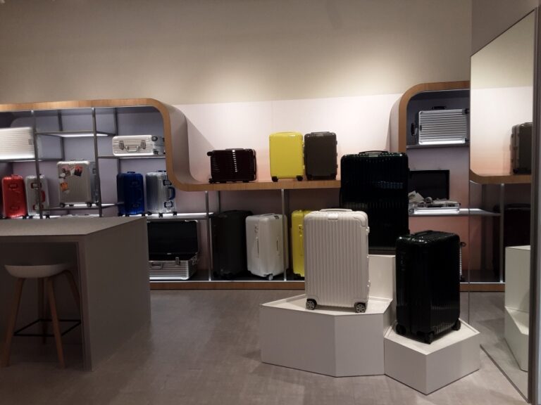 [ソウル] [事後免税店] RIMOWA（リモワ）・ロッテ百貨店AVENUEL（アヴェニュエル）ワールドタワー店（리모와 롯데백화점 에비뉴엘 월드타워점）