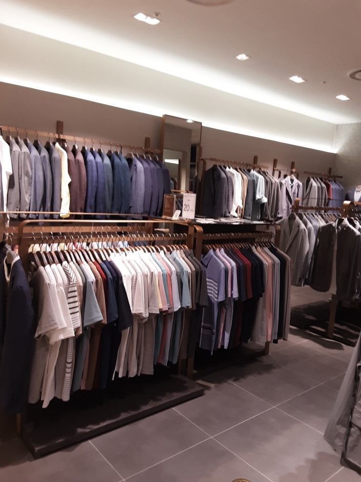 [ソウル] [事後免税店] Galaxy（ギャラクシー）・現代ディーキューブ（갤럭시 현대 디큐브）