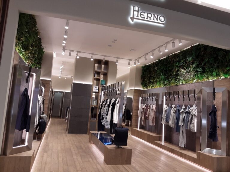 [ソウル] [事後免税店] HERNO（ヘルノ）（에르노）