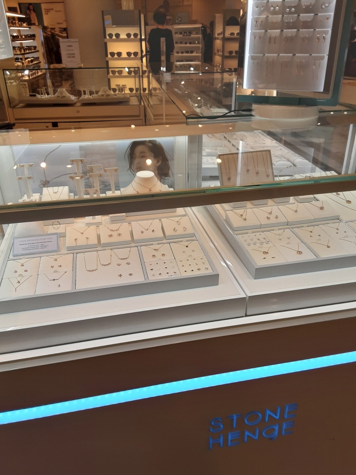 [ソウル] [事後免税店] STONEHENgE（ストーンヘンジ）・現代シンドリム（新道林）店（스톤헨지 현대 신도림점）