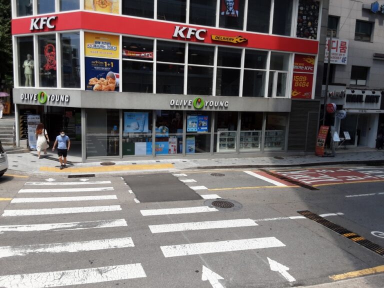 [ソウル] [事後免税店] Olive Young・シンチョン駅（올리브영 신촌역）