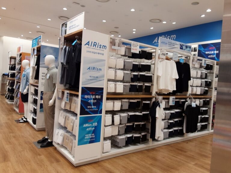 [ソウル] [事後免税店] ユニクロ・ロッテチャムシル（蚕室）（유니클로 롯데잠실）