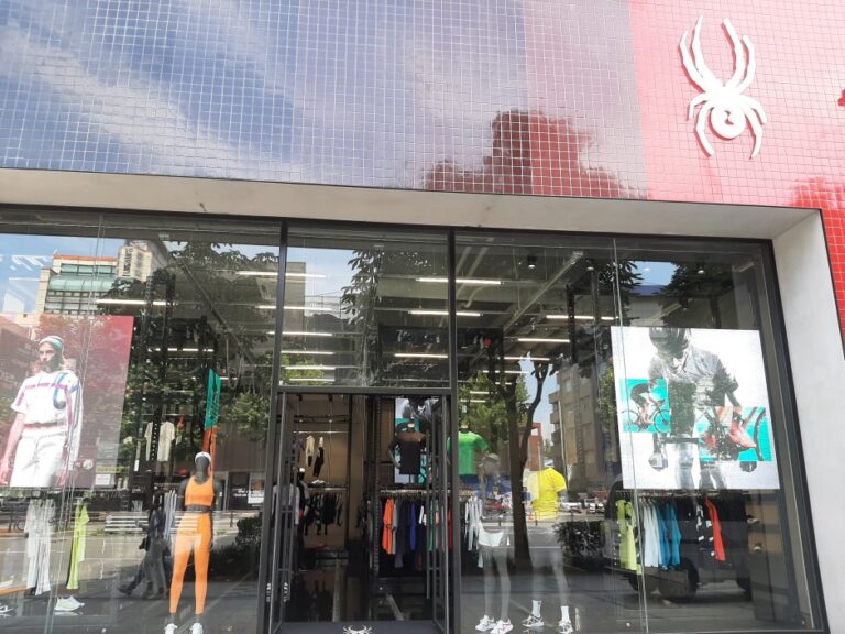 [ソウル] [事後免税店] SPYDER（スパイダー）・カンナムノンヒョン（江南論峴）（스파이더 강남논현）