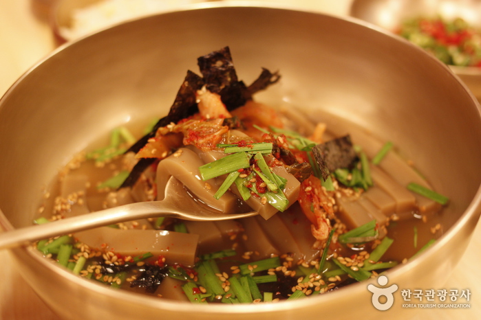 [ソウル] クンナラ冷麺ムッパプ（궁나라냉면묵밥）