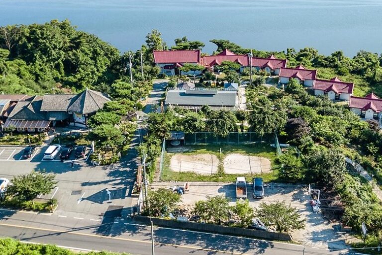 [仁川] 夕焼けが降りる美しい家（ノウルレリヌン・アルムダウンジプ）（노을내리는아름다운집）