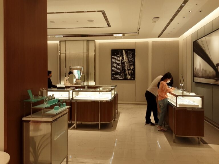 [大邱] [事後免税店] Tiffany ＆ Co（ティファニー）・シンセゲ（新世界）テグ（大邱）（티파니 신세계대구）