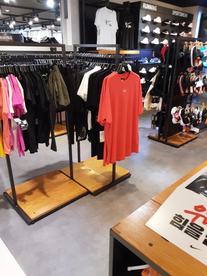 [光州] [事後免税店] ナイキ・ロッテクァンジュ（光州）（나이키 롯데광주）