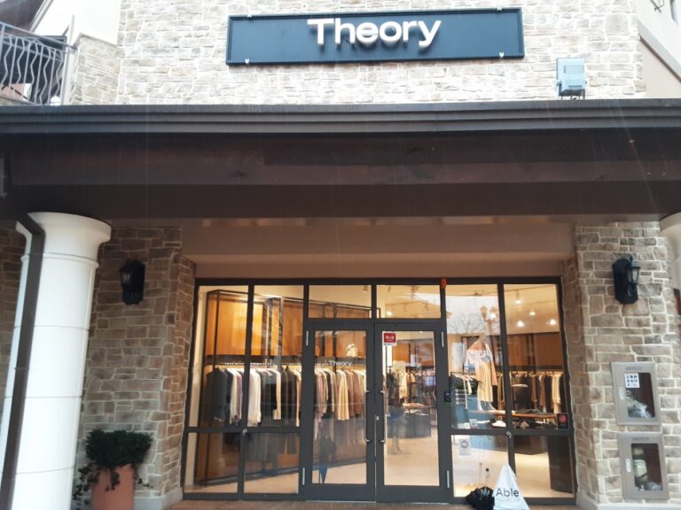 [釜山] [事後免税店] Theory（セオリー）・シンセゲ（新世界）アウトレットプサン（釜山）店（띠어리 신세계아울렛 부산점）