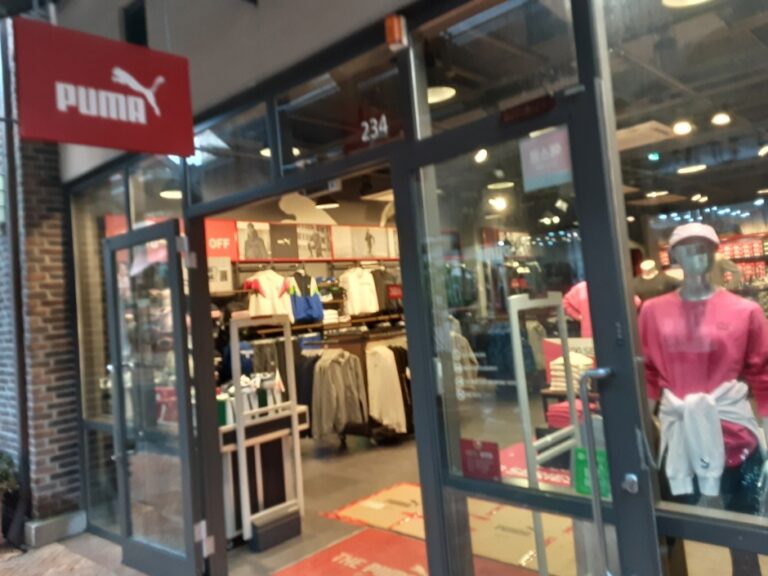 [釜山] [事後免税店] PUMA（プーマ）・シンセゲ（新世界）アウトレットプサン（釜山）店（푸마 신세계아울렛 부산점）