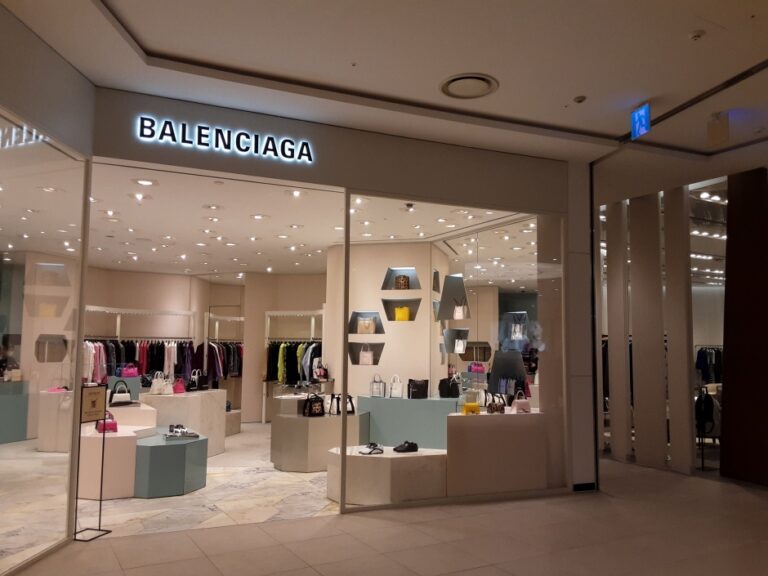[釜山] [事後免税店] BALENCIAGA（バレンシアガ）・シンセゲ（新世界）センタム店（발렌시아가 신세계 센텀점）