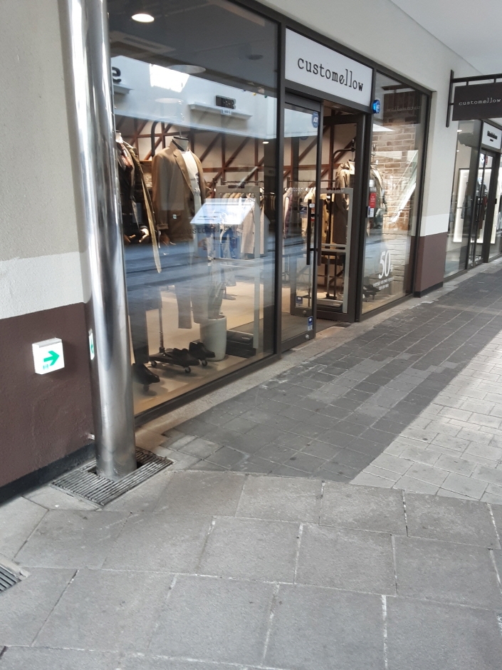 [釜山] [事後免税店] KOLON（コーロン）CUSTOMELLOW（カスタムメロウ）・ロッテトンブサン（東釜山）（코오롱 커스텀멜로우 롯데동부산）