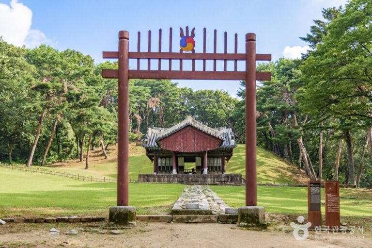 [京畿道] 高陽西五陵［ユネスコ世界遺産（文化遺産）］（고양 서오릉 [유네스코 세계문화유산]）