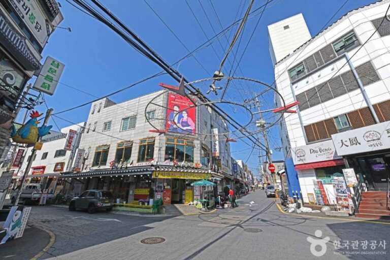 [京畿道] 水原チキン屋通り（수원통닭거리）