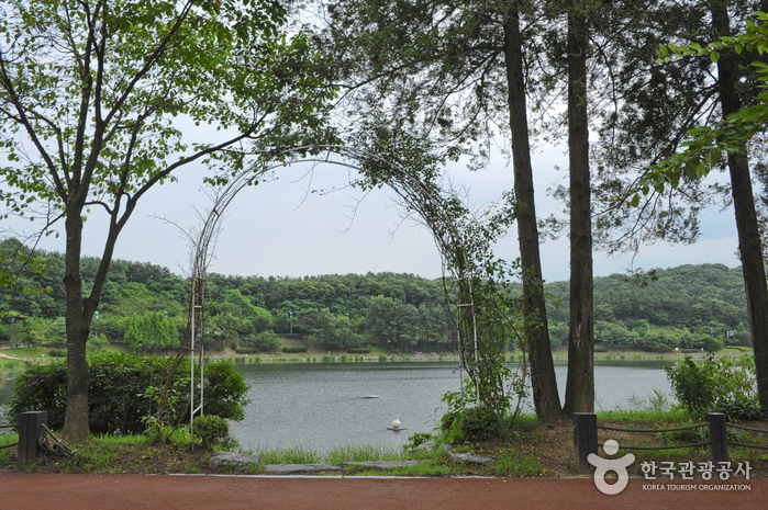 [京畿道] 雪峯公園（설봉공원）