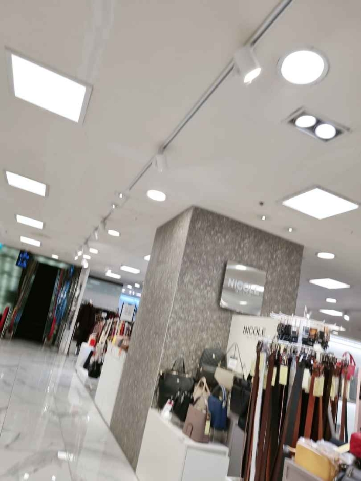 [京畿道] [事後免税店] Nicole Miller（ニコルミラー）・ニューコアピョンチョン（坪村）（니꼴밀러 뉴코아 평촌）