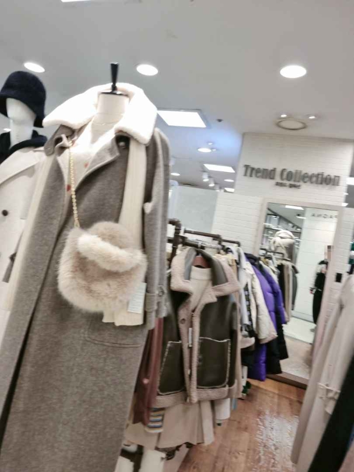 [京畿道] [事後免税店] ヤングトレンド・ニューコアサンボン（山本）店（영트렌드 뉴코아 산본점）