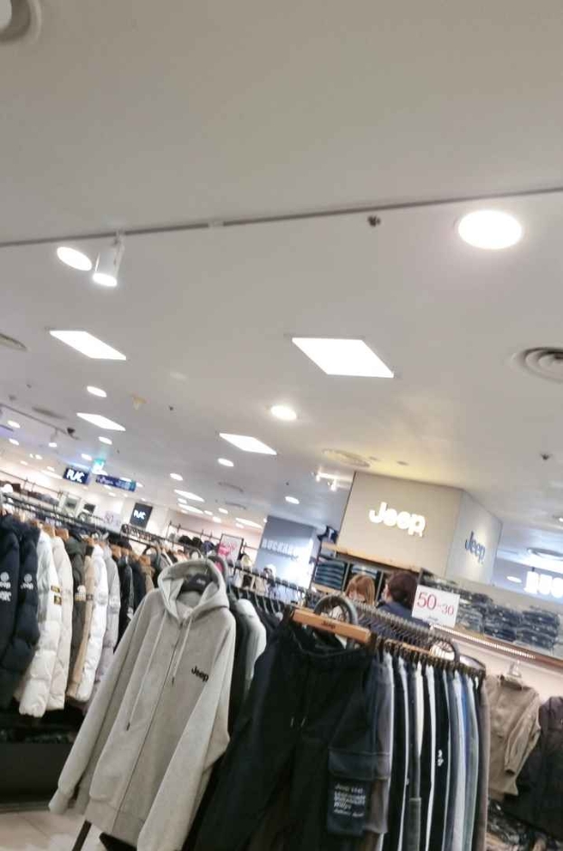 [京畿道] [事後免税店] ジープキッズ・ニューコアピョンチョン（坪村）（지프키즈 뉴코아 평촌）