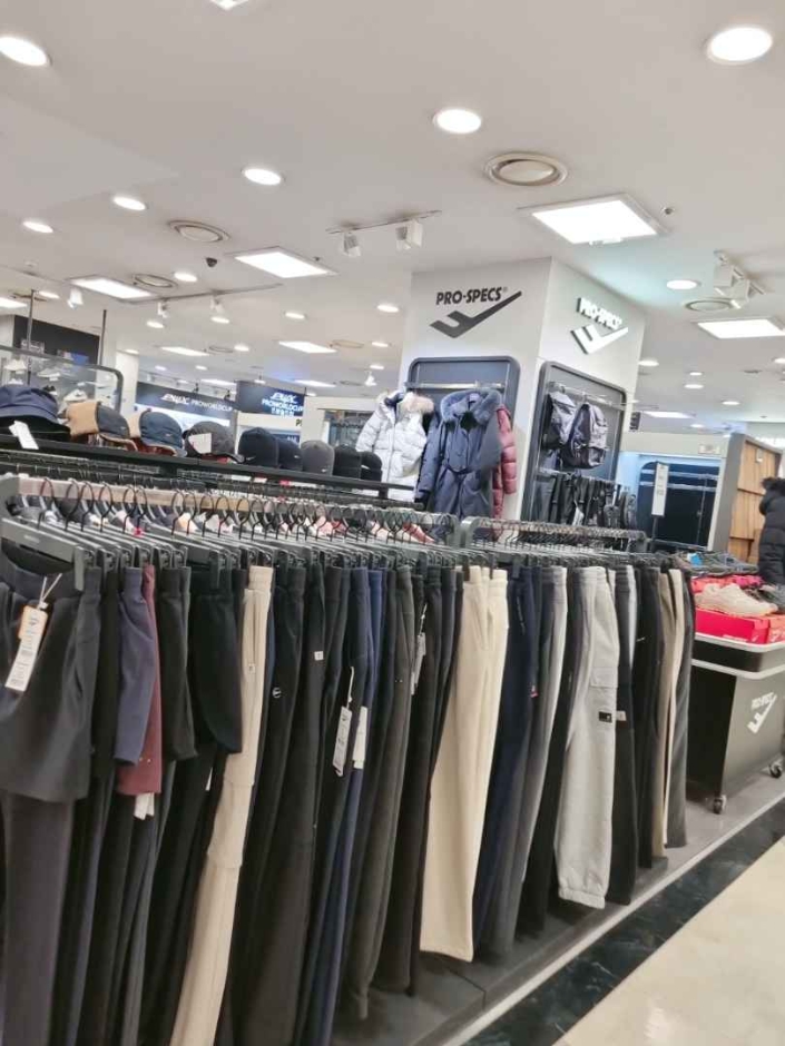 [京畿道] [事後免税店] PROSPECS（プロスペックス）・ニューコアサンボン（山本）店（프로스펙스 뉴코아 산본점）