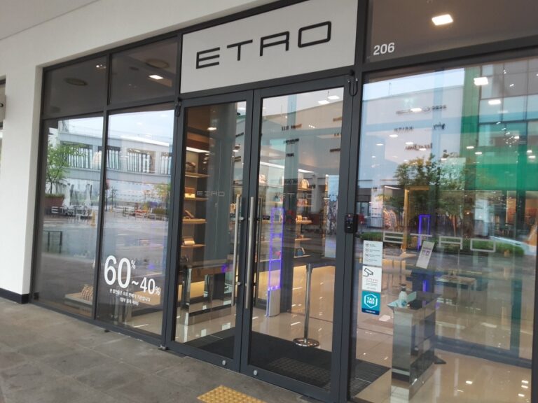 [京畿道] [事後免税店] エトロ（ETRO）（에트로）